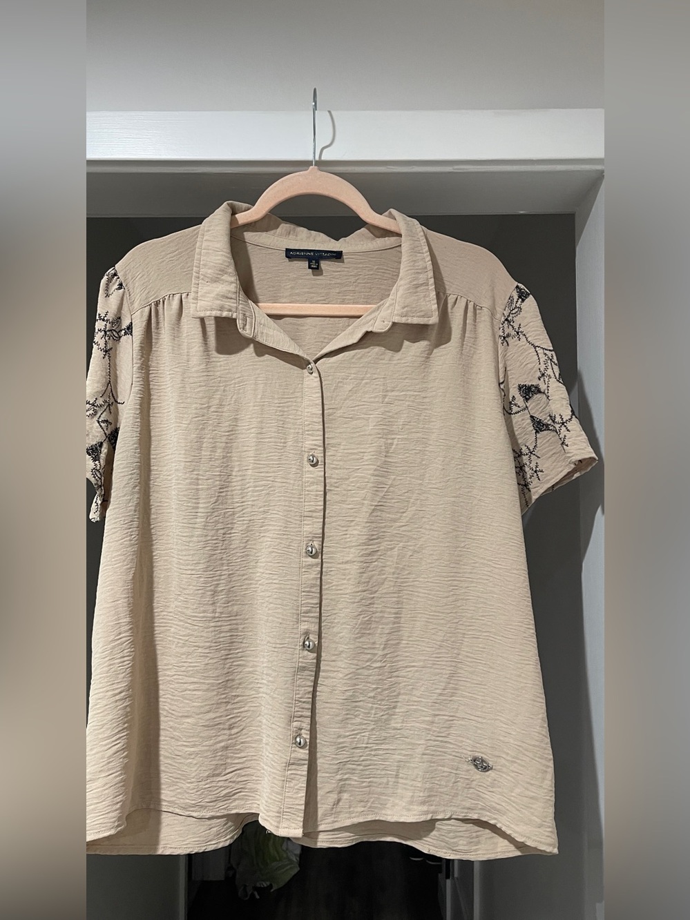 Adrienne Vittadini Cream Button-Front Short Sleeve Top